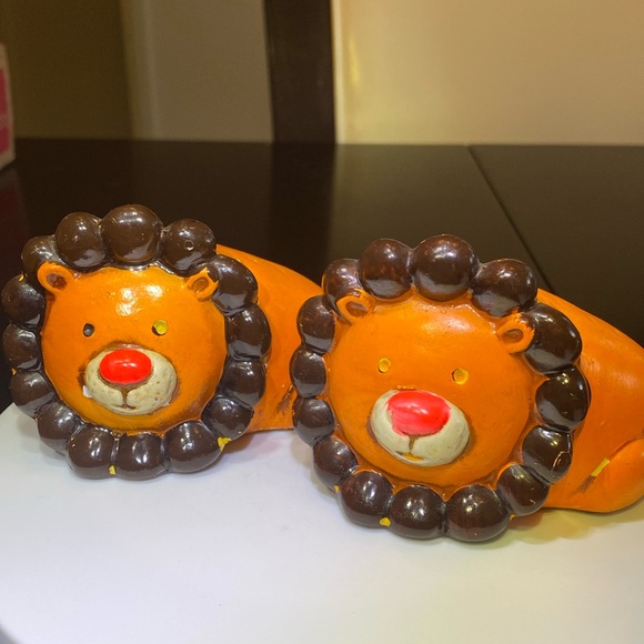 Vintage 60’s Rare Lazy Lions Ceramic Salt & Pepper Shakers, Royal Sealy Japan